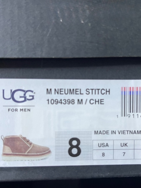Ugg Australian Men’s Neumel Stitch Size 8 in Chestnut Color